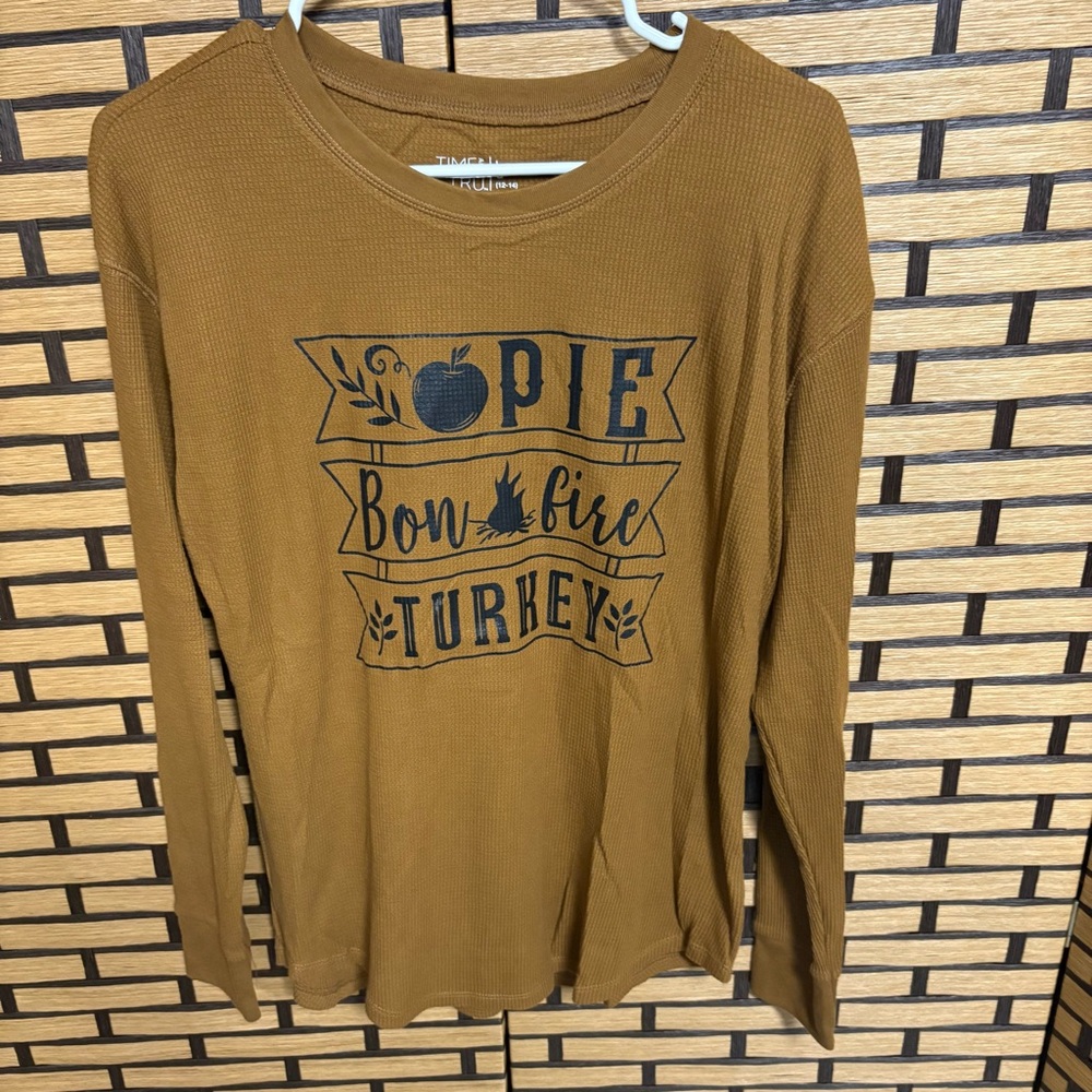 Time And Tru Brown Fall Bonfire Long Sleeve‎ Thermal Size Large